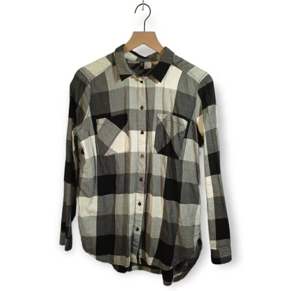 Divided Black & White Color Block Button Down Size 8 - Picture 1 of 3